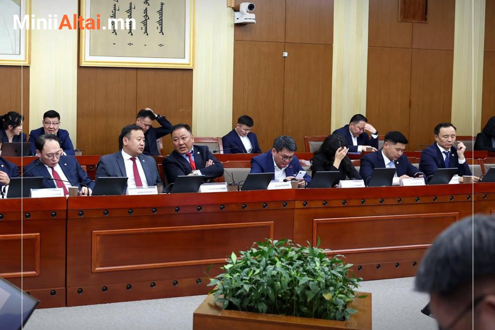 Улсын Их Хурал дахь Ардчилсан Намын бүлэг ээлжит бусаар хуралдлаа