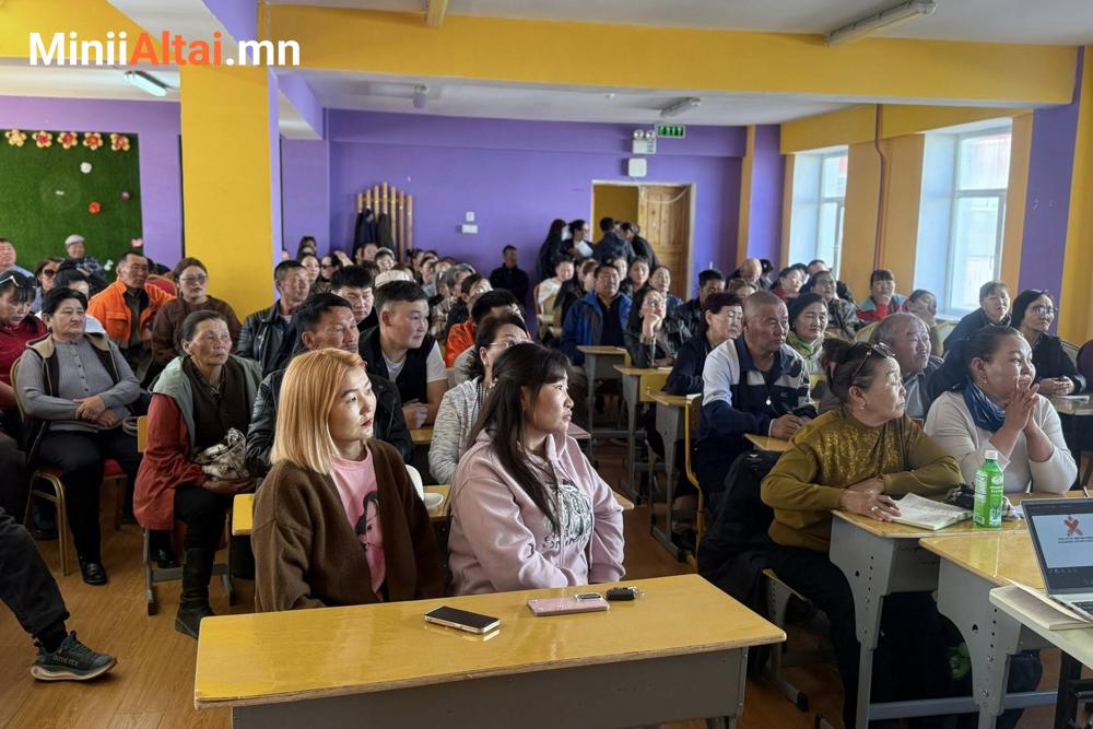 Аймгийн Хөдөлмөр, халамжийн үйлчилгээний газраас өрхийн үйлдвэрлэл, бичил бизнес эрхлэгч иргэдэд зориулсан зээлийн өмнөх сургалт зохион байгуулагдаж байна.